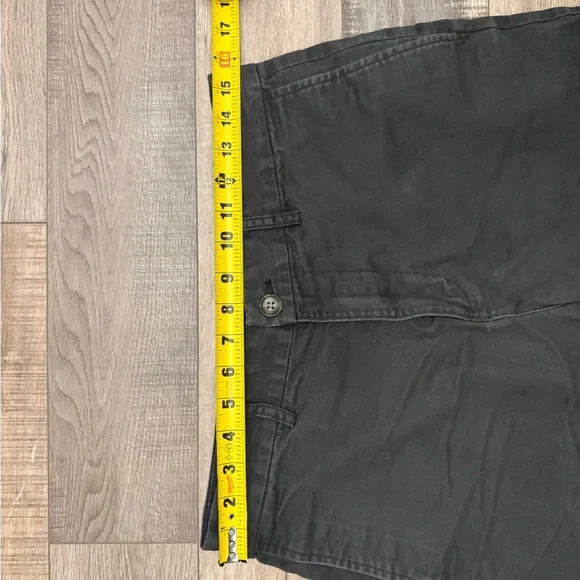 Old Navy Slim Built-In Flex Shorts — Charcoal - Picture 5 of 7